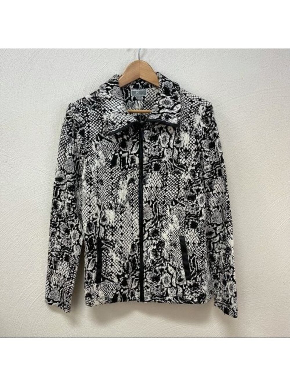JM Collection Black & White Textured Zip Up Jacket Size Small